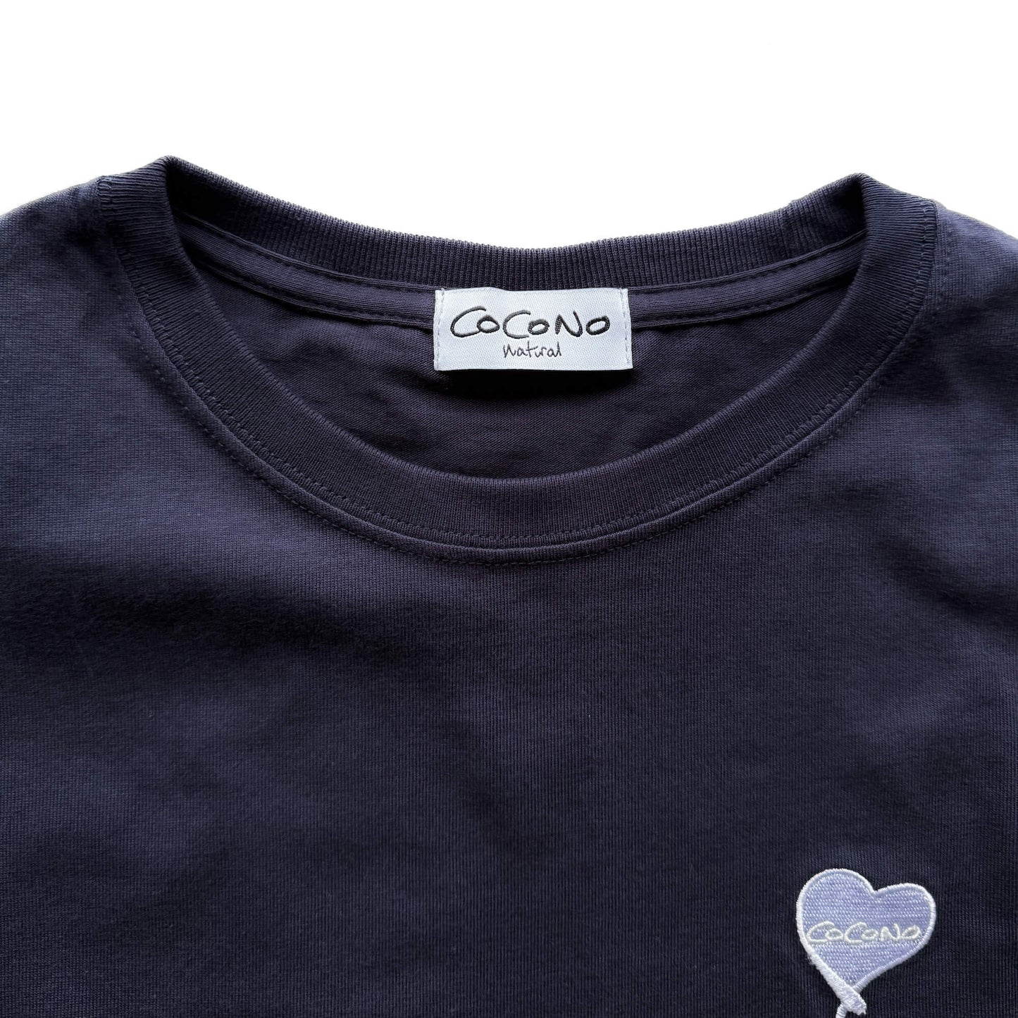 COCONO ネイビー・ミニマルTシャツ